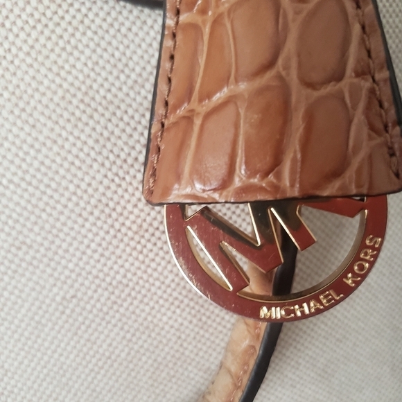 MICHAEL Kors Colette Walnut Medium Messenger Satchel Bag - Picture 8 of 16